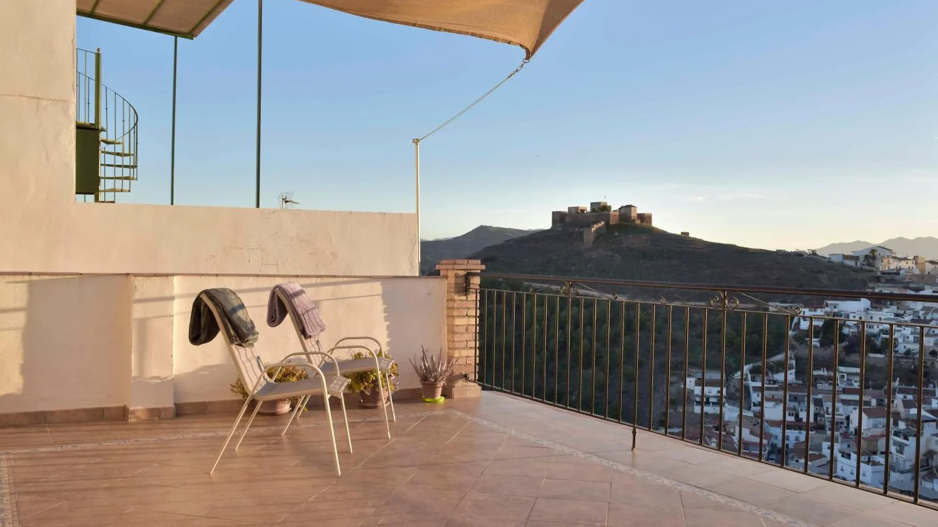 Central Apartment With Spectacular Views アロラ